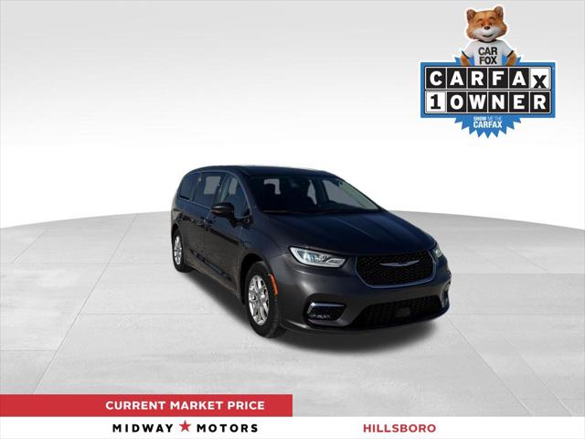 2023 Chrysler Pacifica Touring L for sale in Hillsboro, KS