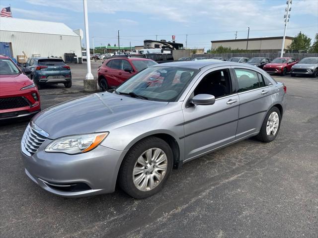 2013 Chrysler 200 LX