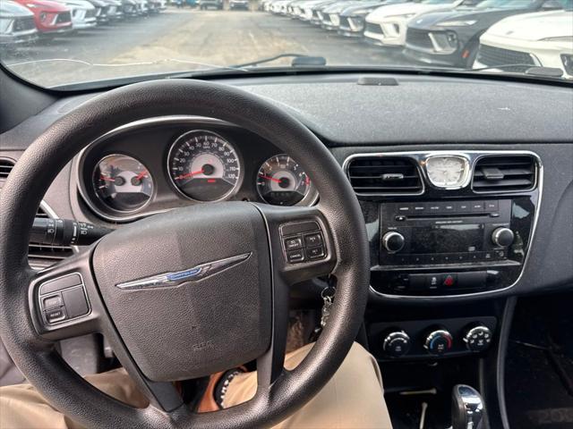 2013 Chrysler 200 LX