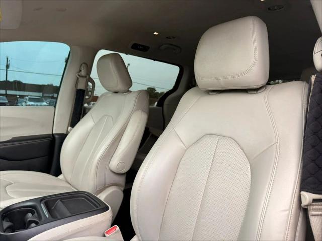 2021 Chrysler Voyager LXI