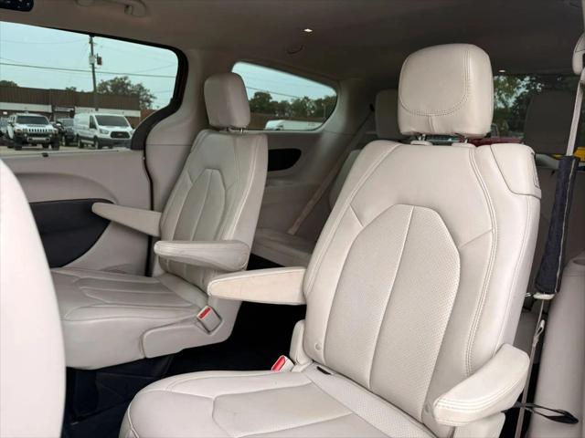 2021 Chrysler Voyager LXI
