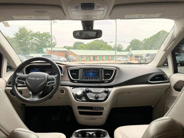 2021 Chrysler Voyager LXI