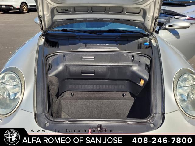 2005 Porsche 911 Carrera