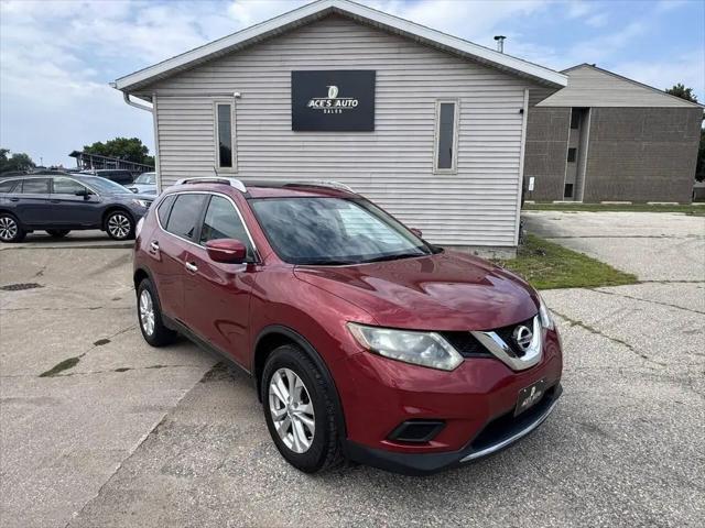 2015 Nissan Rogue SV for sale in La Crosse, WI