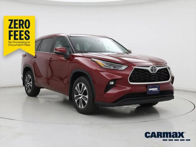 2024 Toyota Highlander XLE for sale in Milwaukee, WI
