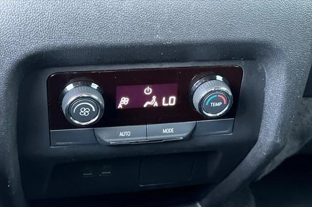 2025 Chevrolet Traverse FWD LT