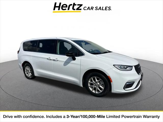 2024 Chrysler Pacifica Touring L for sale in Philadelphia, PA