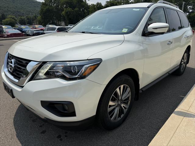 2019 Nissan Pathfinder SL 2019 Nissan Pathfinder SL