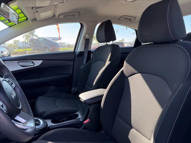 2023 Kia Forte LXS