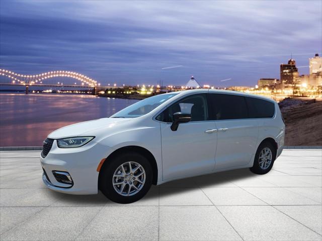 2024 Chrysler Pacifica Touring L for sale in Memphis, TN