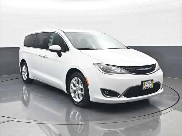2017 Chrysler Pacifica Touring Plus