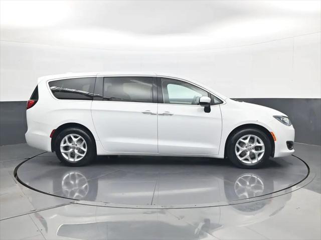 2017 Chrysler Pacifica Touring Plus