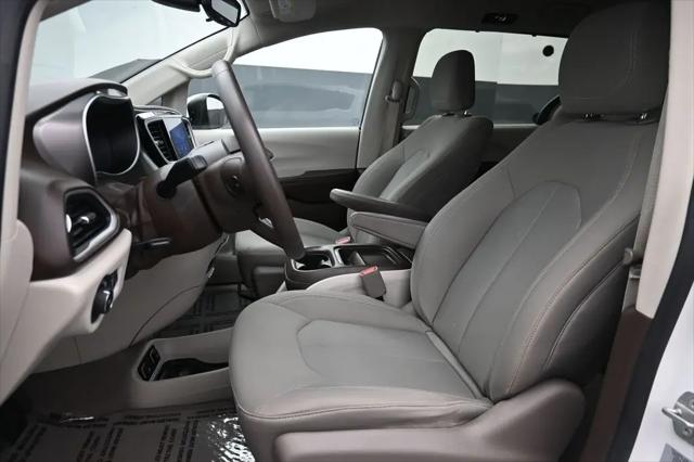 2017 Chrysler Pacifica Touring Plus