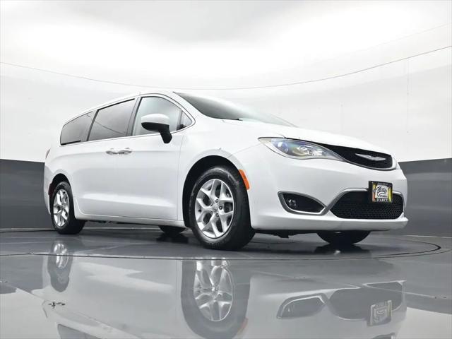 2017 Chrysler Pacifica Touring Plus