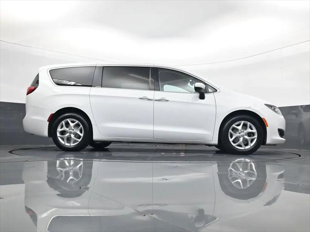 2017 Chrysler Pacifica Touring Plus