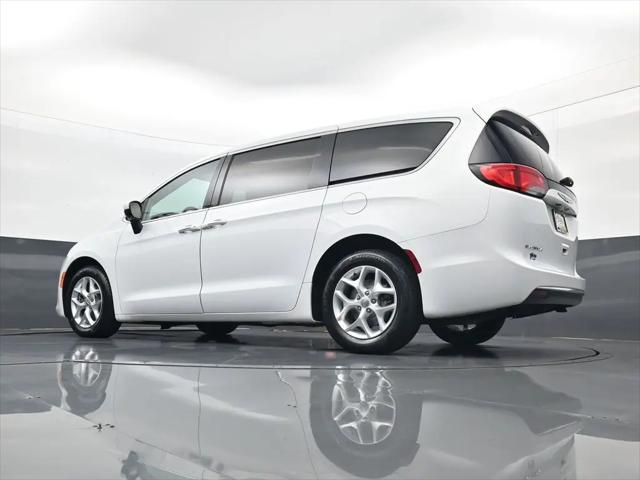 2017 Chrysler Pacifica Touring Plus