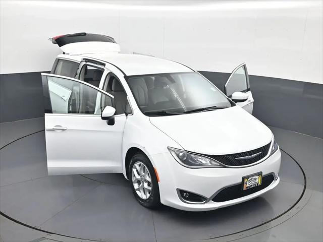 2017 Chrysler Pacifica Touring Plus