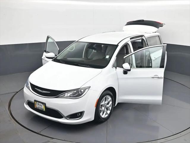 2017 Chrysler Pacifica Touring Plus