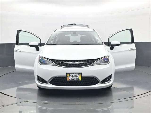 2017 Chrysler Pacifica Touring Plus