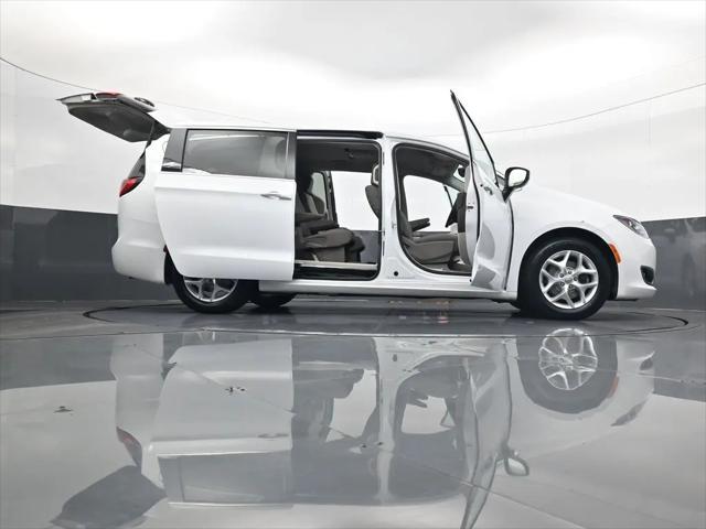 2017 Chrysler Pacifica Touring Plus