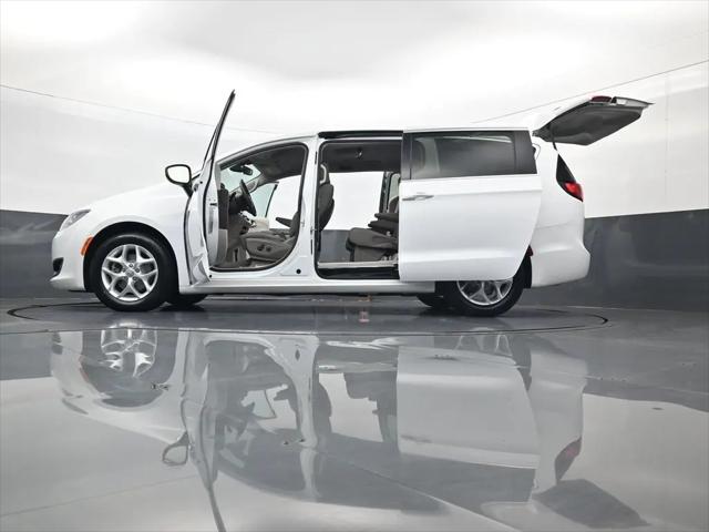 2017 Chrysler Pacifica Touring Plus