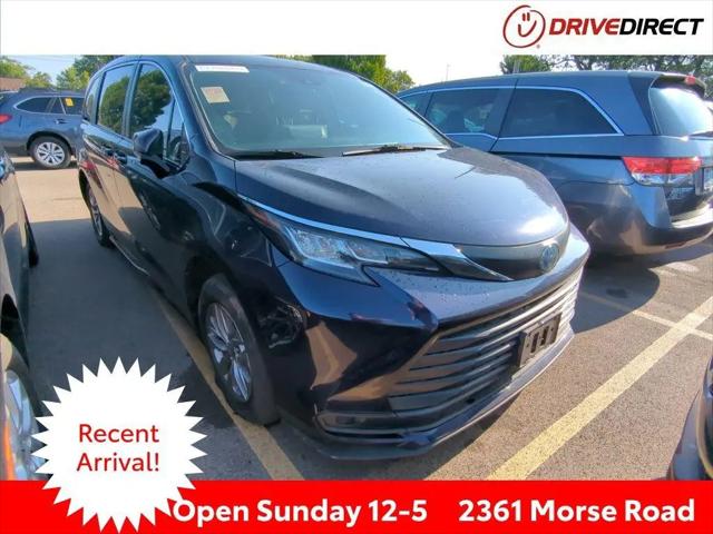 2022 Toyota Sienna LE for sale in Columbus, OH