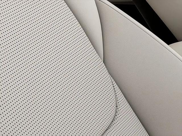 2027 Genesis GV70 2.5T Select