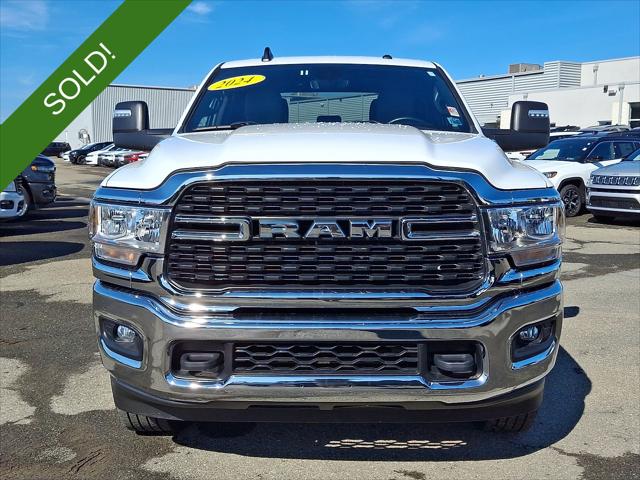 2024 RAM 2500 Big Horn Crew Cab 4x4 64 Box 2024 RAM 2500 Big Horn Crew Cab 4x4 64 Box