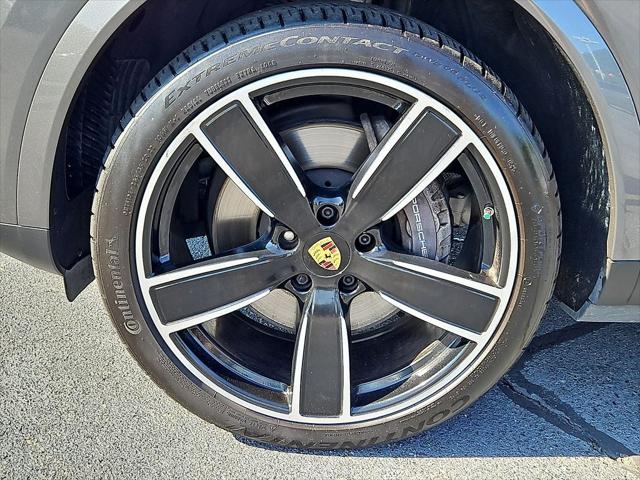 2021 Porsche Cayenne BASE