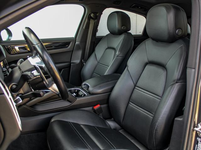 2021 Porsche Cayenne BASE