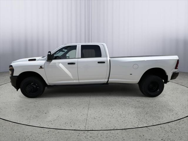 2026 RAM Ram 3500 RAM 3500 TRADESMAN CREW CAB 4X4 8 BOX