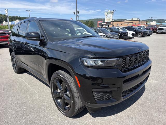 2025 Jeep Grand Cherokee L Altitude 4x4