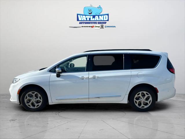 2023 Chrysler Pacifica Limited AWD