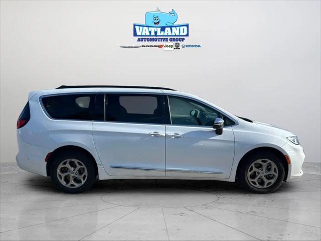 2023 Chrysler Pacifica Limited AWD