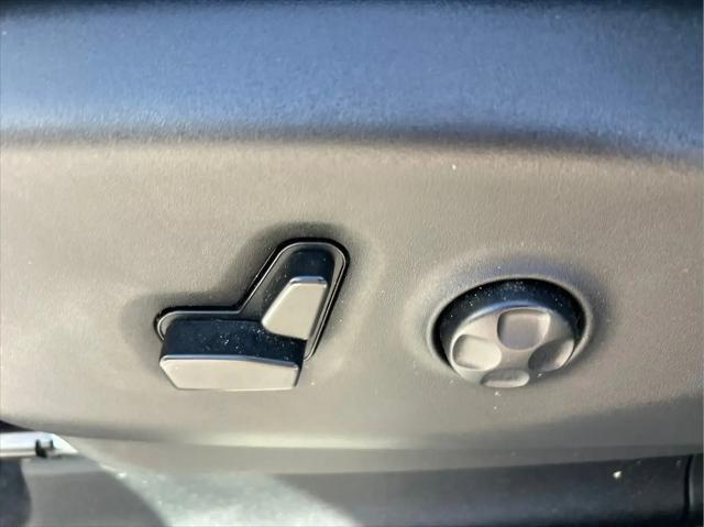 2023 Chrysler Pacifica Limited AWD