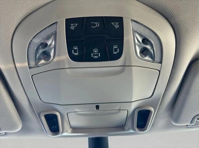 2023 Chrysler Pacifica Limited AWD