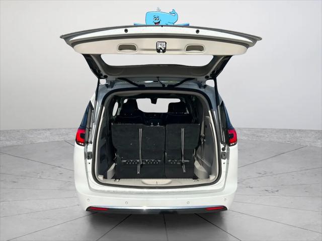2023 Chrysler Pacifica Limited AWD