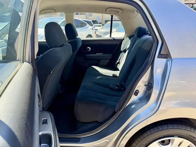 2010 Nissan Versa 1.8S
