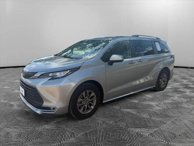 2023 Toyota Sienna XLE for sale in New Braunfels, TX