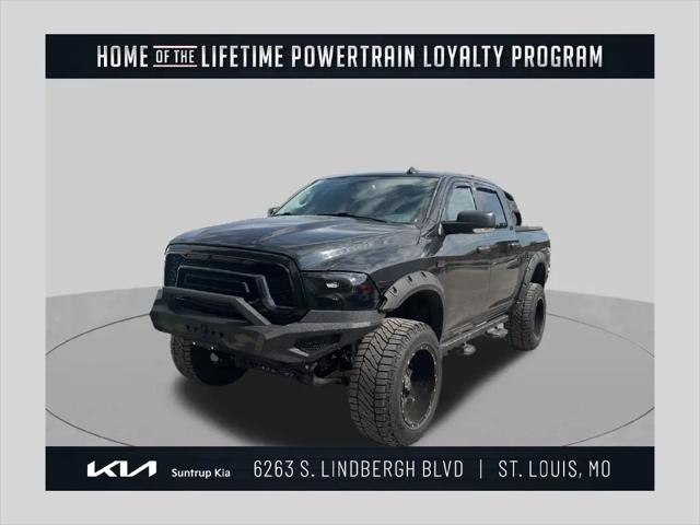 2017 Ram 1500 Big Horn Crew Cab 4x4 57 Box for sale in St. Louis, MO