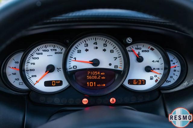 2004 Porsche 911 Carrera 4S