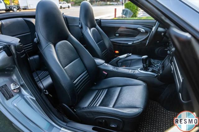 2004 Porsche 911 Carrera 4S