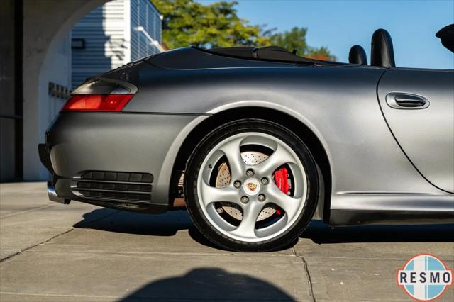 2004 Porsche 911 Carrera 4S