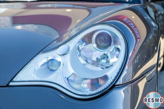2004 Porsche 911 Carrera 4S