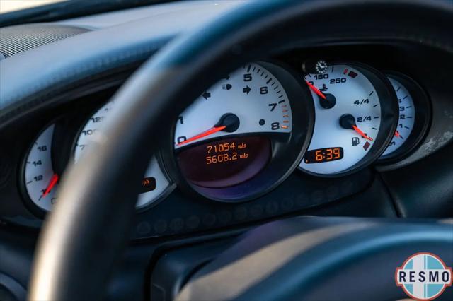 2004 Porsche 911 Carrera 4S