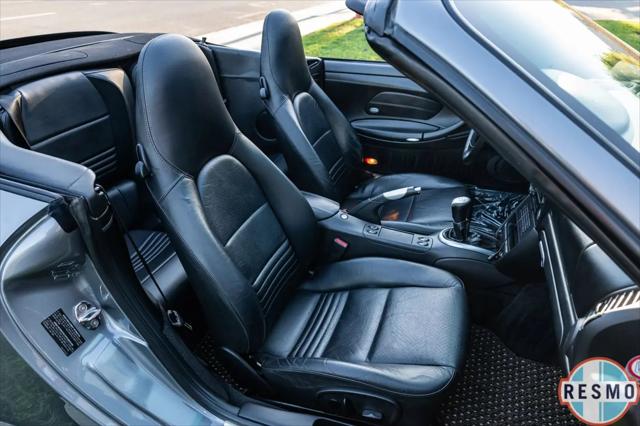 2004 Porsche 911 Carrera 4S