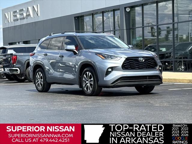 2021 Toyota Highlander XLE for sale in Fayetteville, AR