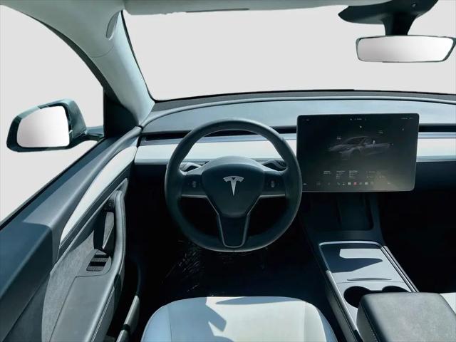2025 Tesla Model Y Long Range Dual Motor Rear-Wheel Drive