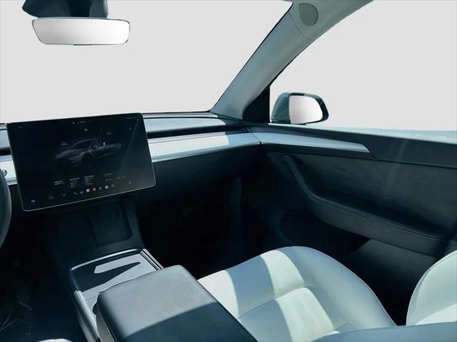 2025 Tesla Model Y Long Range Dual Motor Rear-Wheel Drive