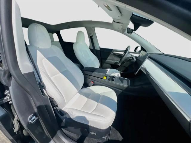 2025 Tesla Model Y Long Range Dual Motor Rear-Wheel Drive